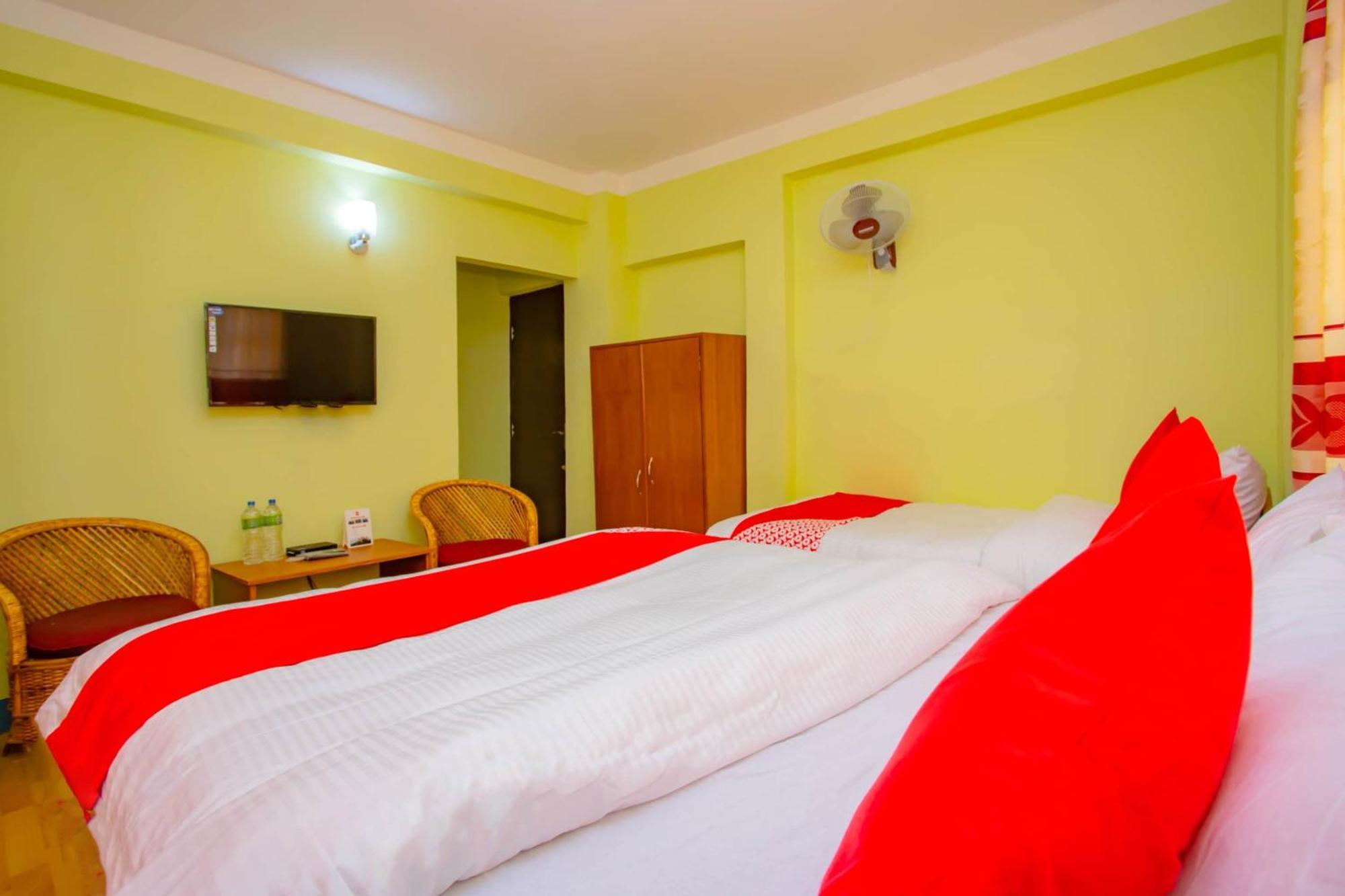 Oyo 589 Hotel Trimurti Katmandu Dış mekan fotoğraf