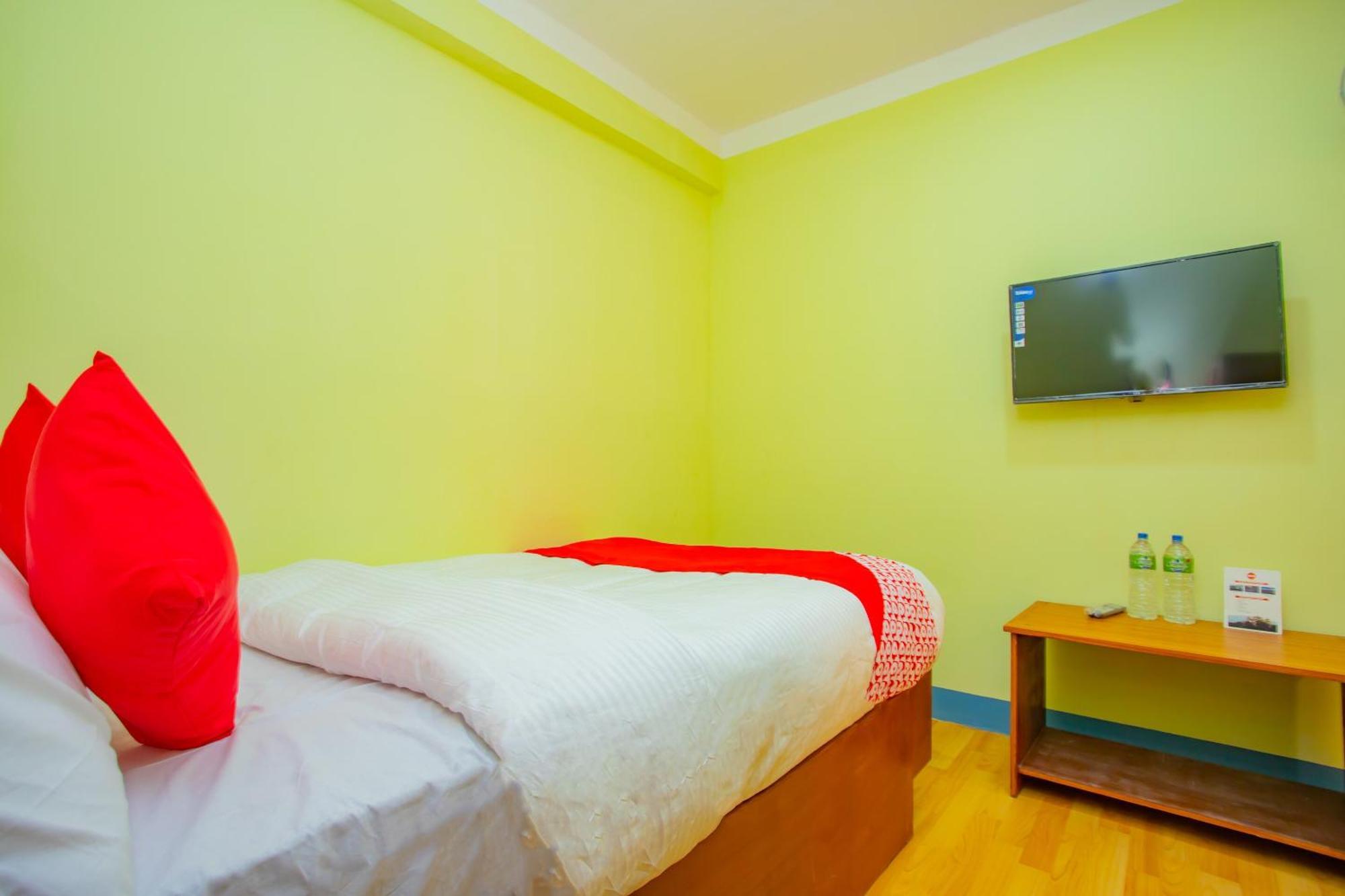 Oyo 589 Hotel Trimurti Katmandu Dış mekan fotoğraf