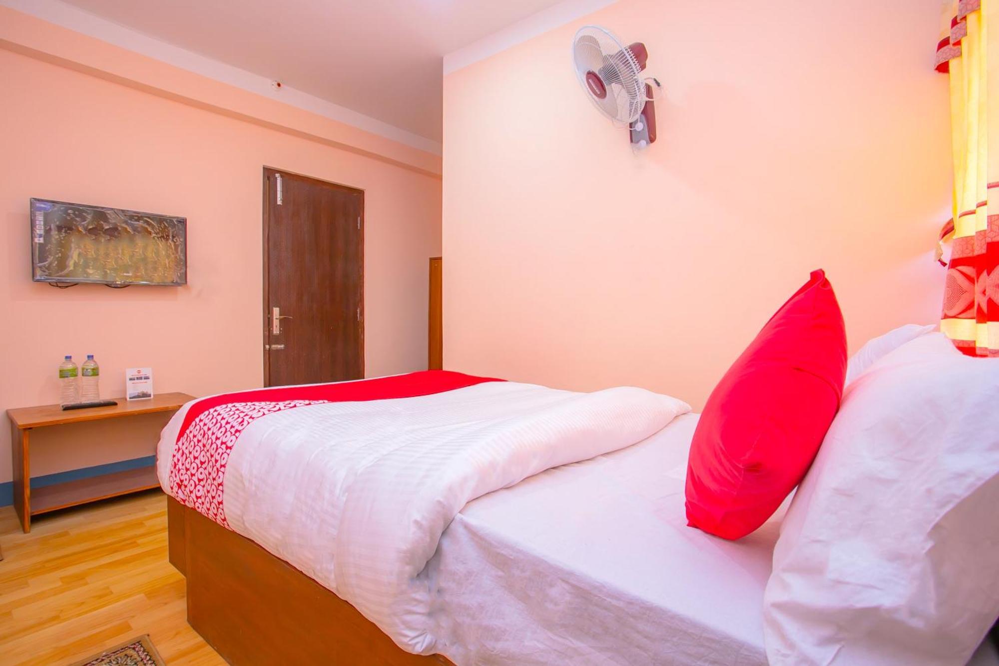 Oyo 589 Hotel Trimurti Katmandu Dış mekan fotoğraf